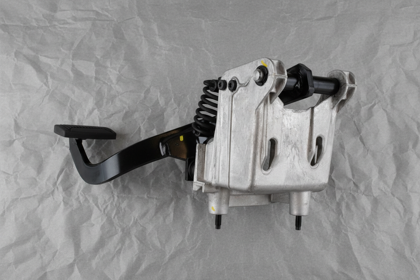 2000-2003 Ford Super Duty Clutch Pedal & Bracket Genuine OEM