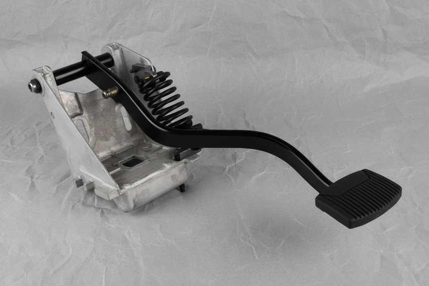 2000-2003 Ford Super Duty Clutch Pedal & Bracket Genuine OEM