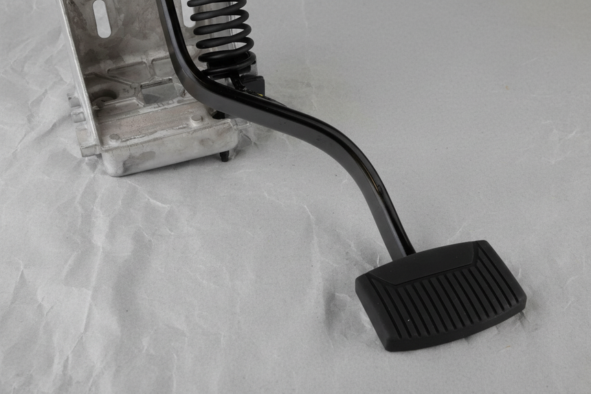 2000-2003 Ford Super Duty Clutch Pedal & Bracket Genuine OEM