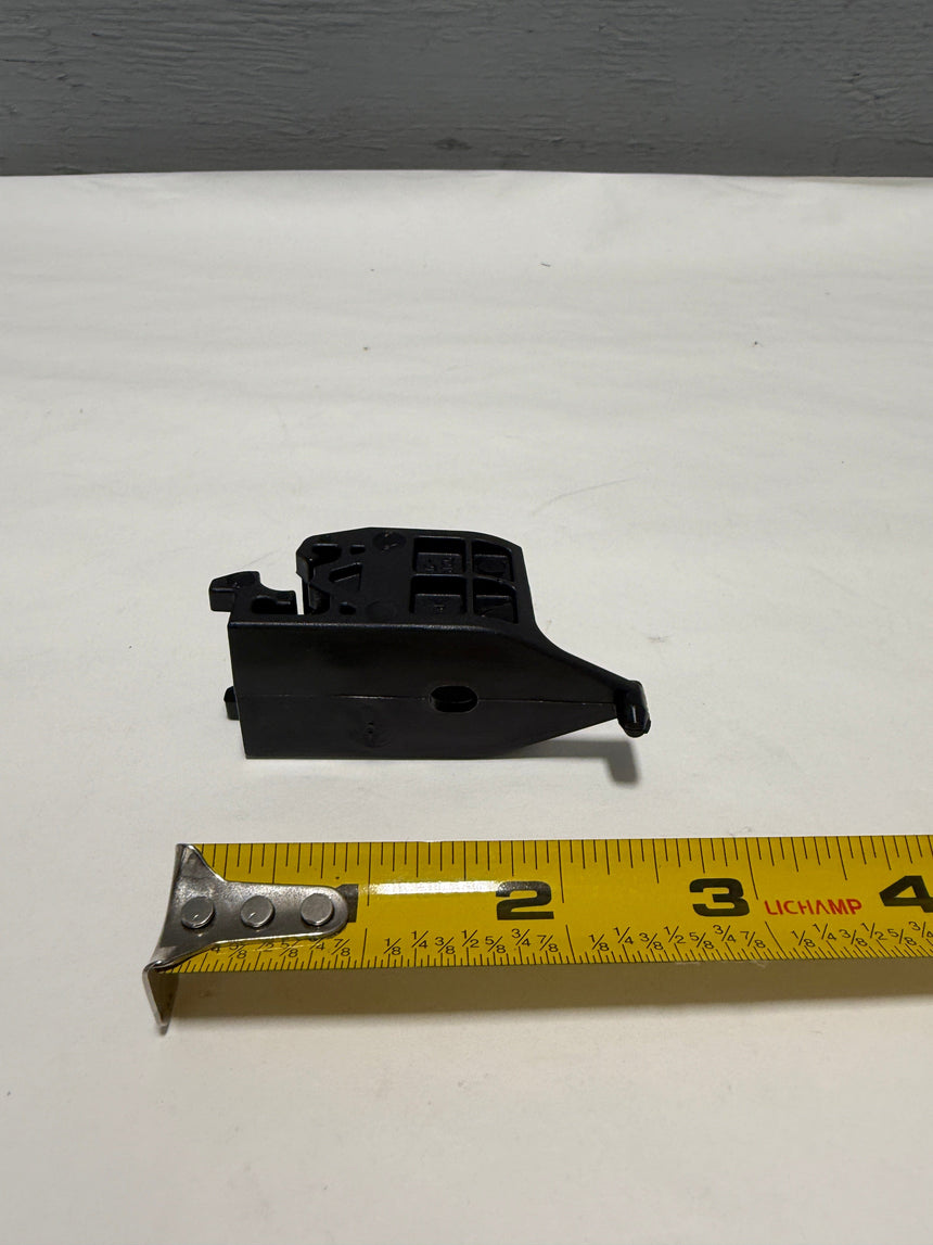 2011-2015 Kia Optima OEM Non-Xenon Headlamp Mounting Clip (1)