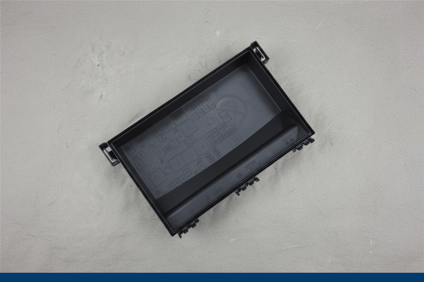 2012-2019 Buick Cascada Verano Cadillac ELR Fuse Relay Box Upper Cover OEM