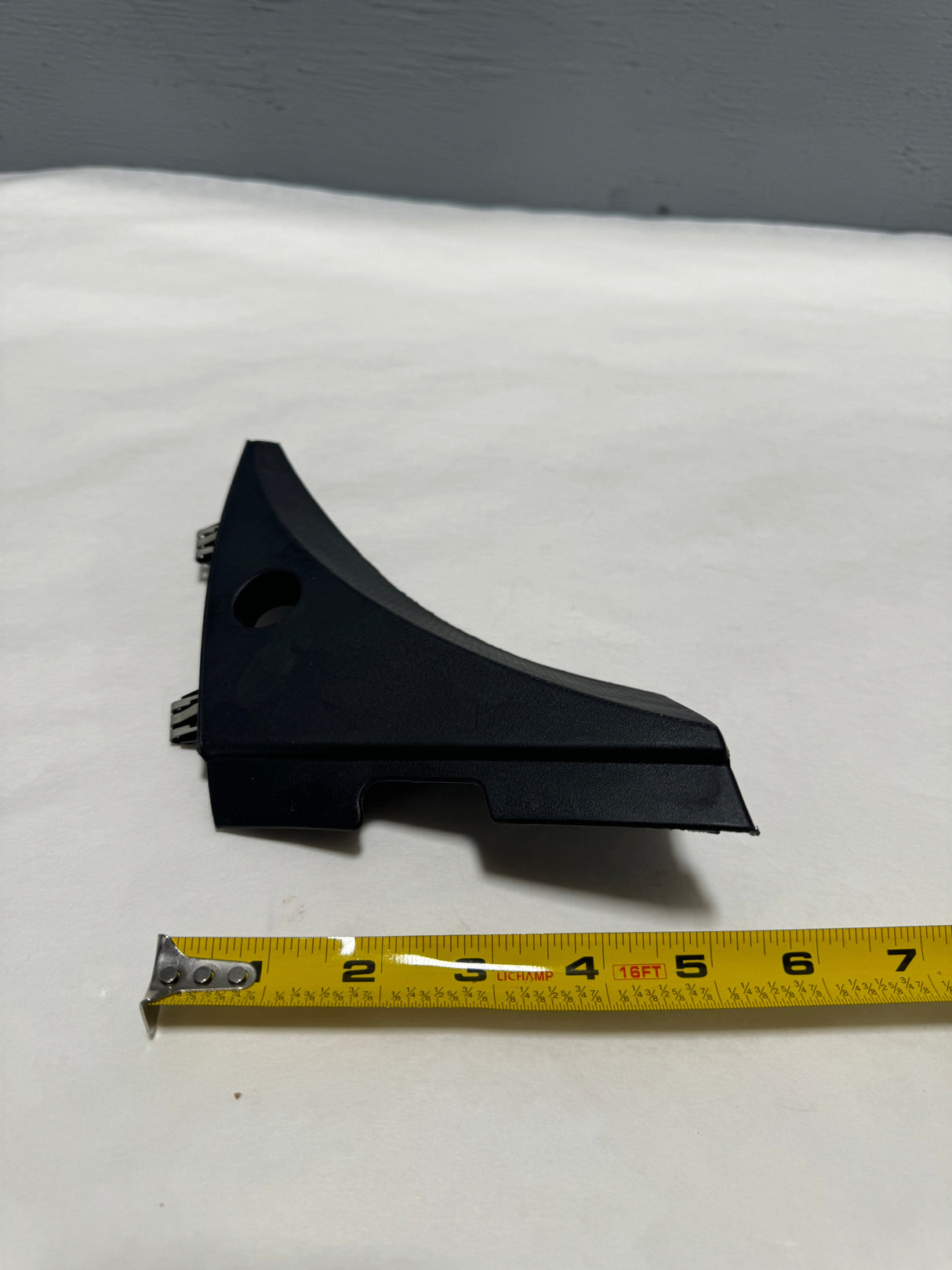 23178017 2014-2018 Silverado Sierra 1500 Windshield Cowl Cover Cap Passenger Side OEM