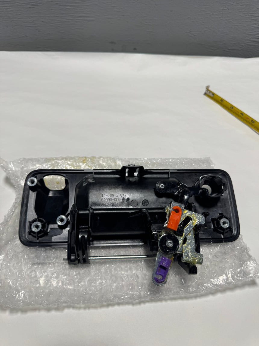 2014-2021 Toyota Tundra Tailgate Handle With Camera Hole - Not For 8 Foot bed