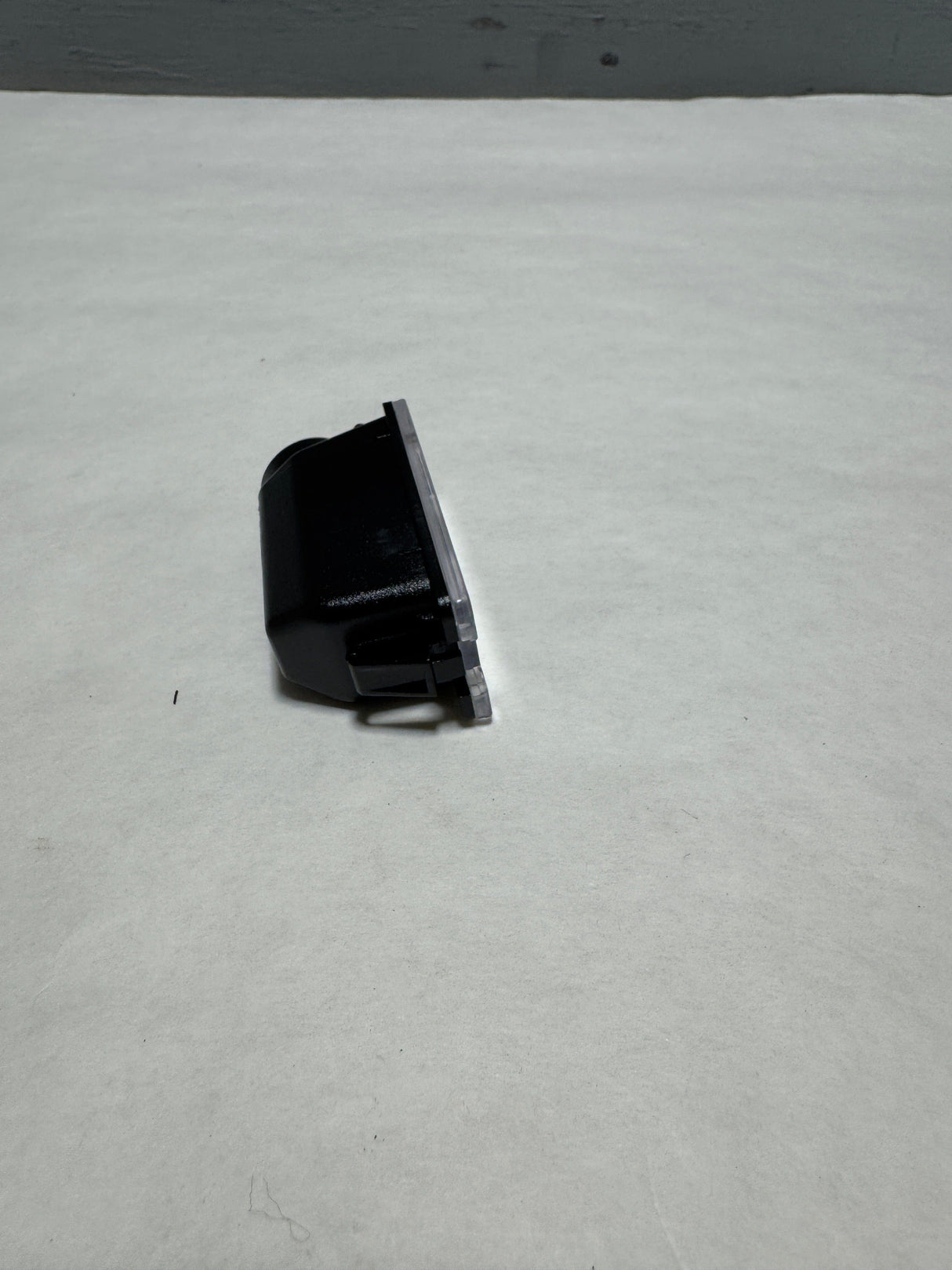 FL1Z-13550-B 2015-2017 Ford Expedition (1) OEM License Plate Light Lamp