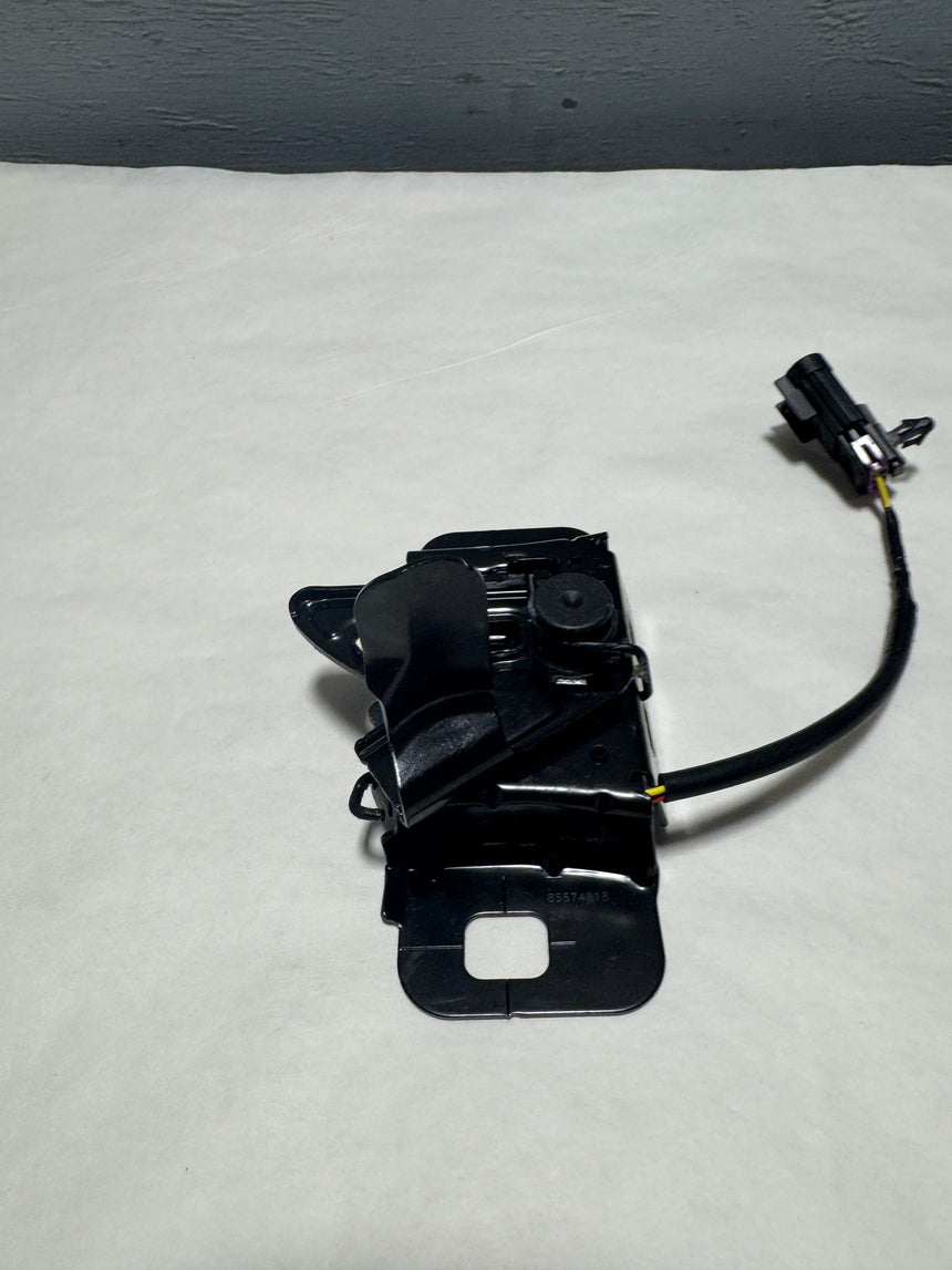 2015-2018 Tahoe Yukon Escalade Hood Primary and Secondary Latch OEM