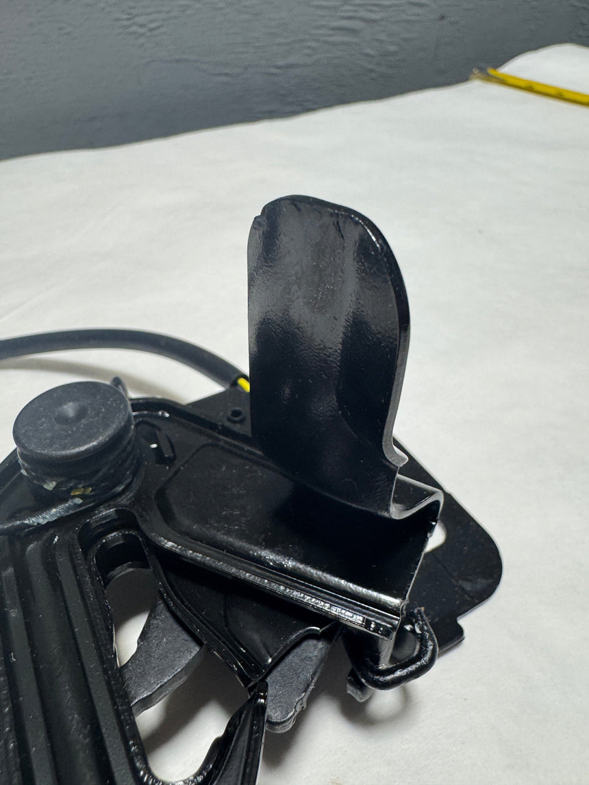 2015-2018 Tahoe Yukon Escalade Hood Primary and Secondary Latch OEM