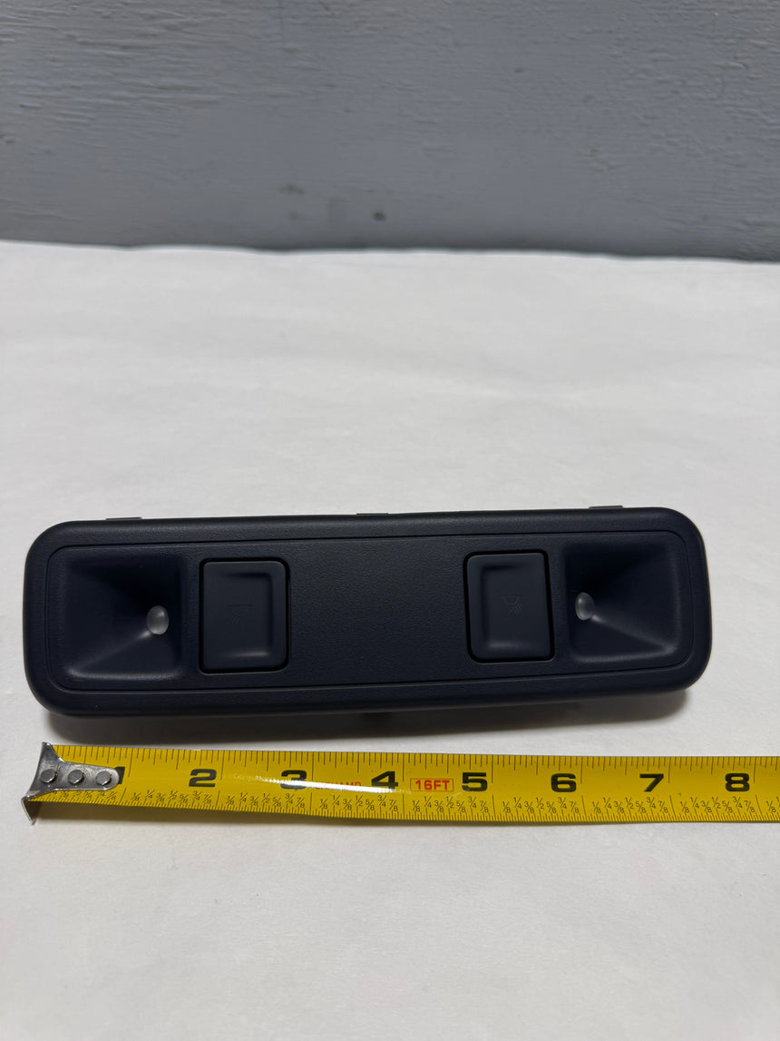 2015-2020 Tahoe Yukon Escalade Black Front Dome Reading Lamp OEM