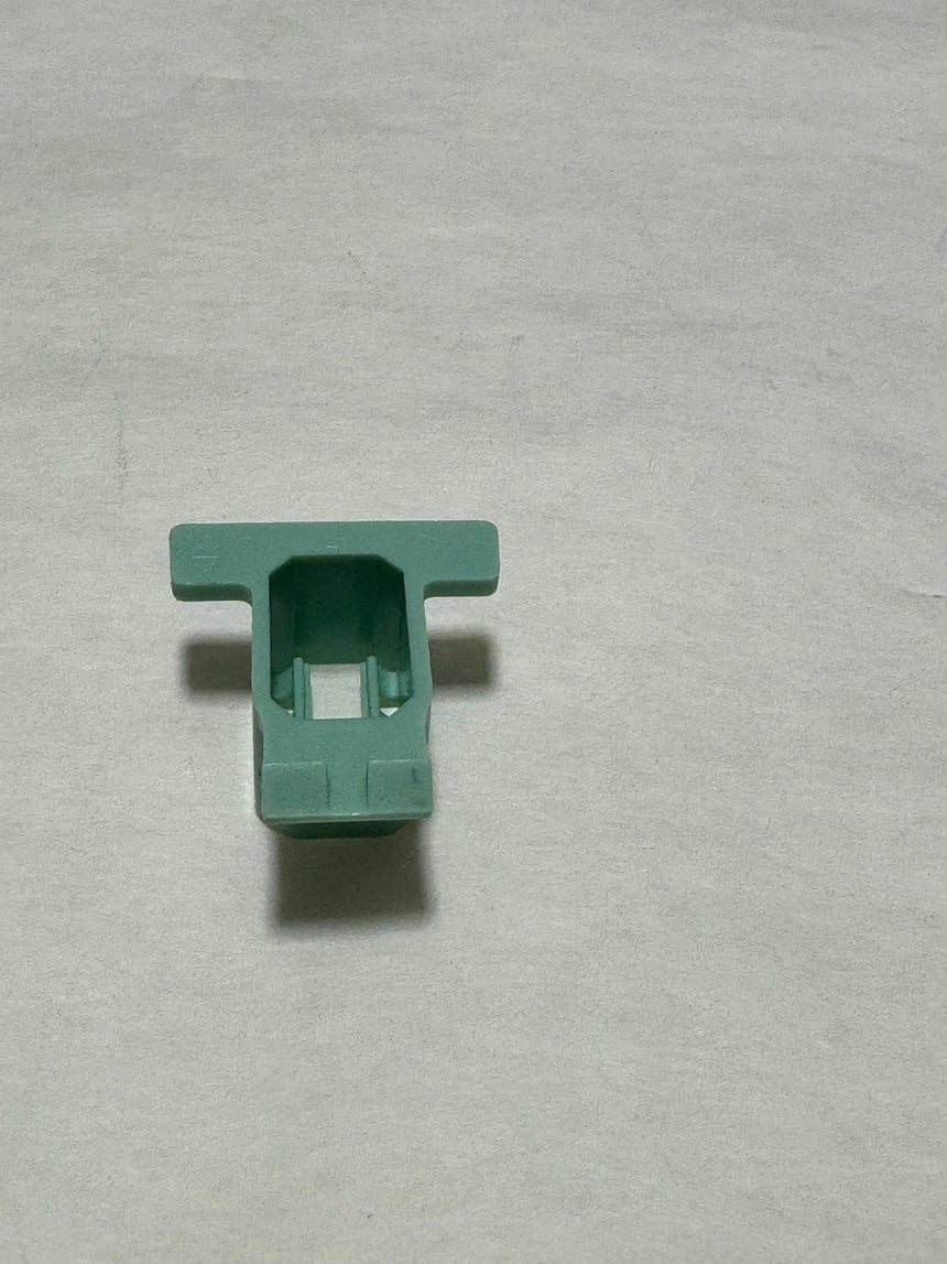 2015-2020 Tahoe Yukon Suburban (1) Roof Rack Side Rail Retainer OEM
