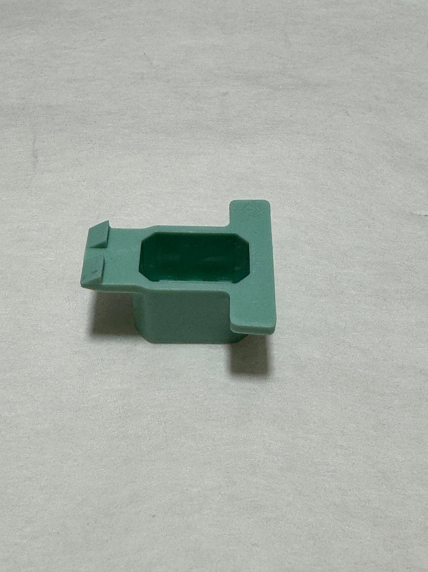 2015-2020 Tahoe Yukon Suburban (1) Roof Rack Side Rail Retainer OEM