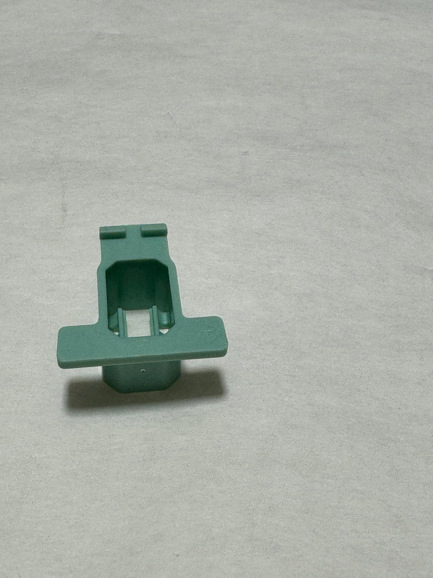2015-2020 Tahoe Yukon Suburban (1) Roof Rack Side Rail Retainer OEM