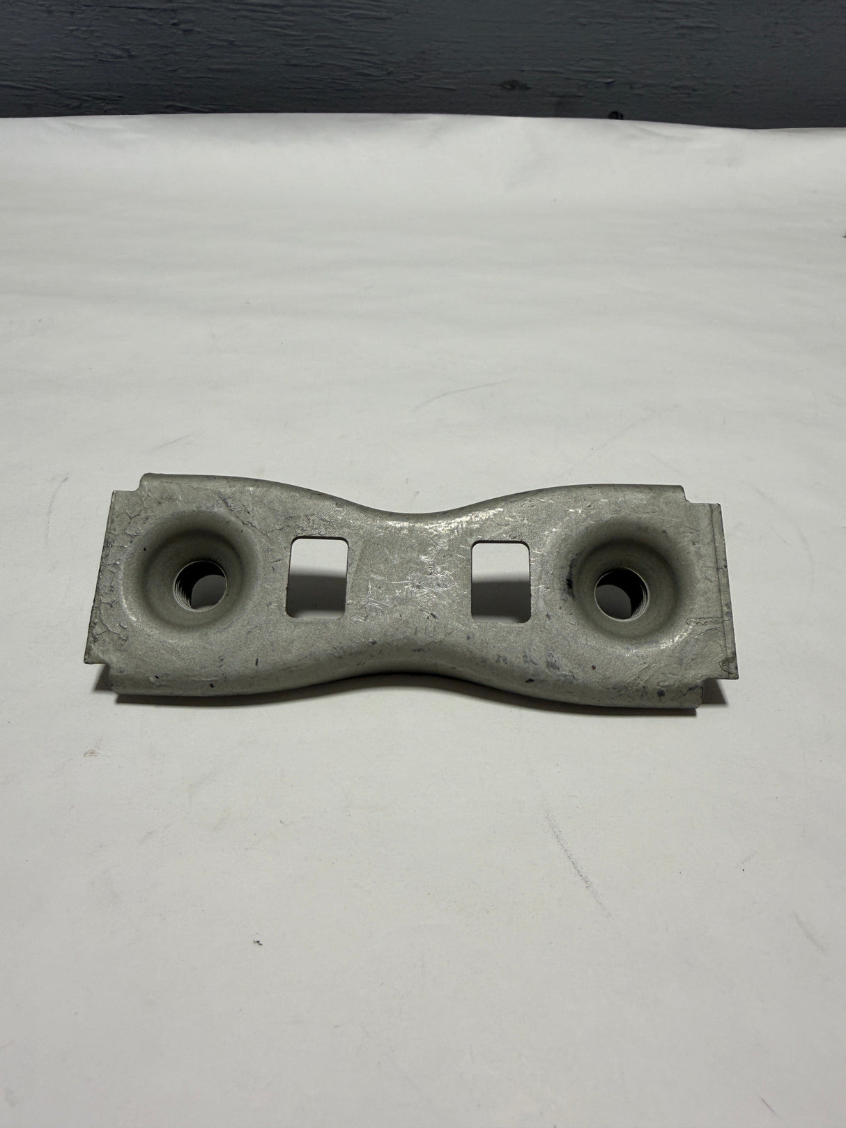 FL3Z-9943488-A 2015-2023 Ford F-150 Outer Tailgate Hinge Bracket Anchor Plate Fits Either Side