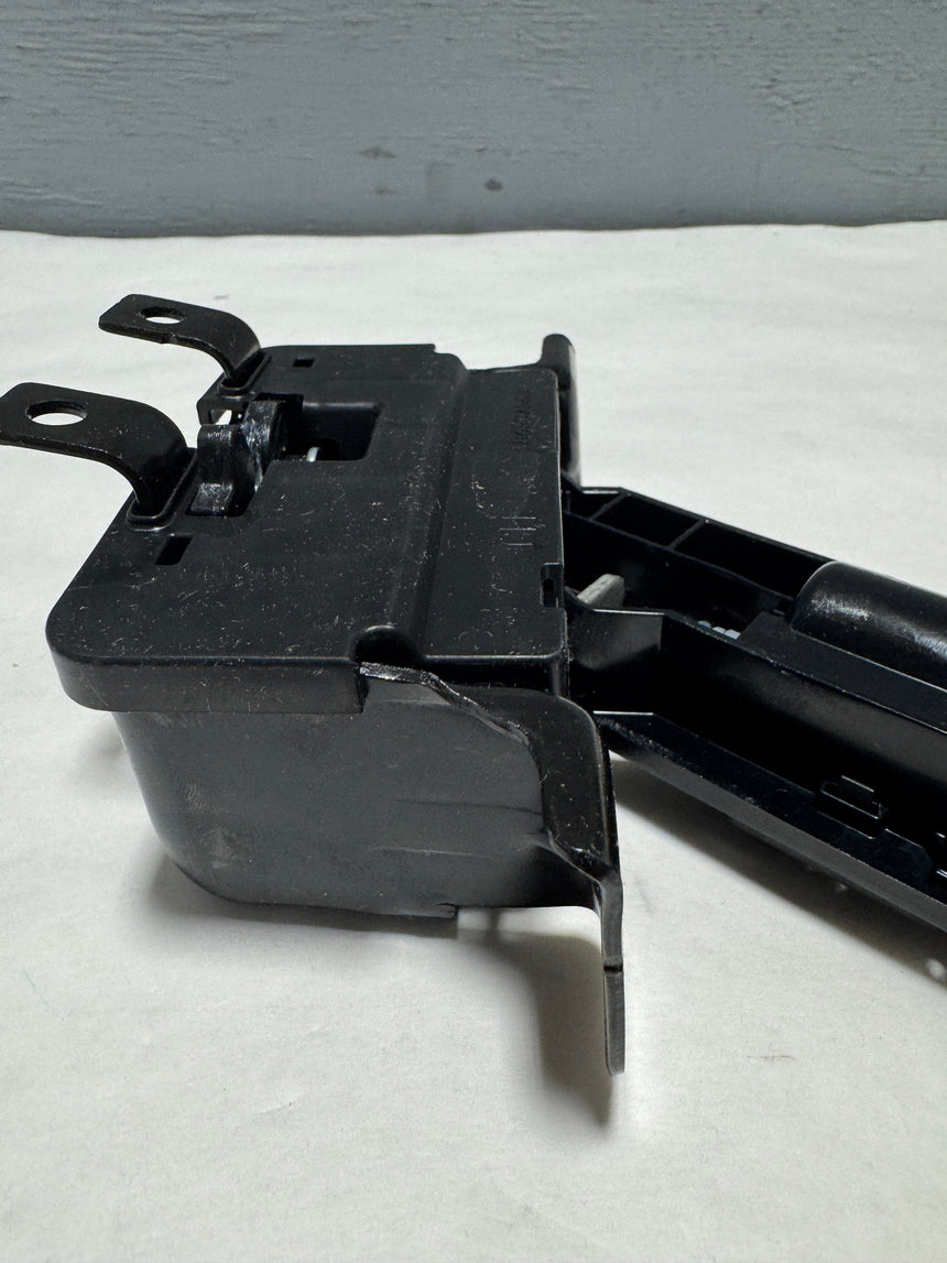 2015-2024 Tahoe Yukon Escalade Tail Gate Window Latch Actuator Genuine OEM