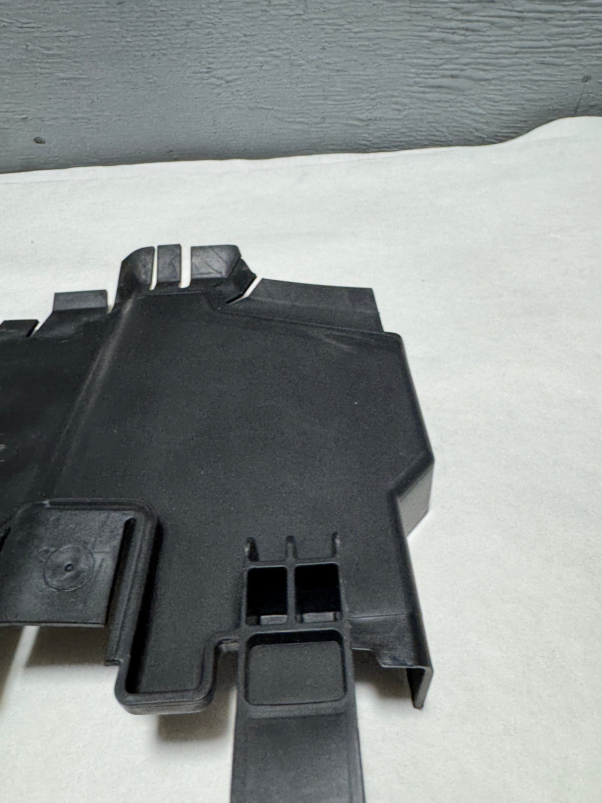 68244561AB 2017-2021 Jeep Compass 2.4 Driver Side Radiator Side Shield OEM