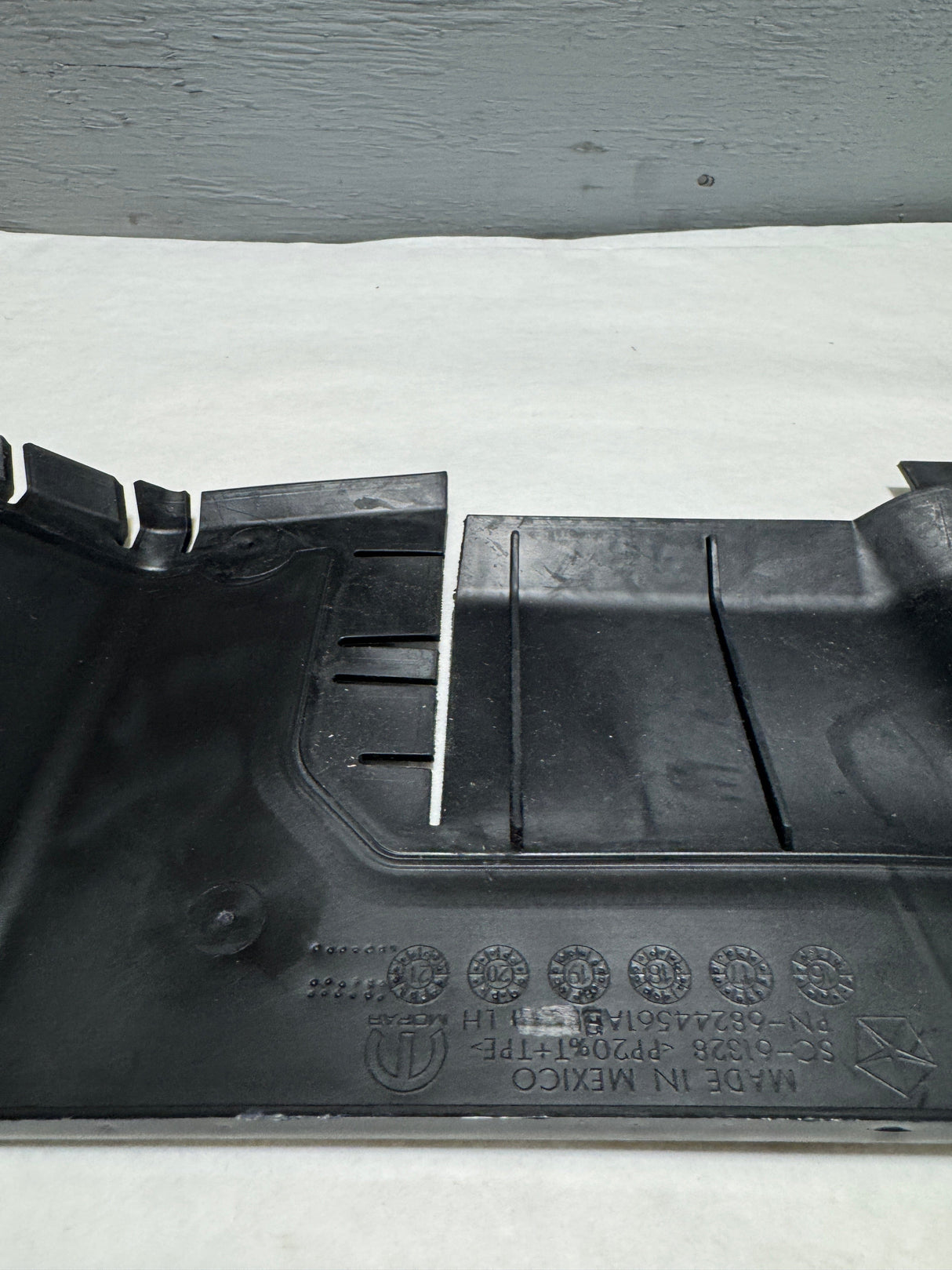 68244561AB 2017-2021 Jeep Compass 2.4 Driver Side Radiator Side Shield OEM