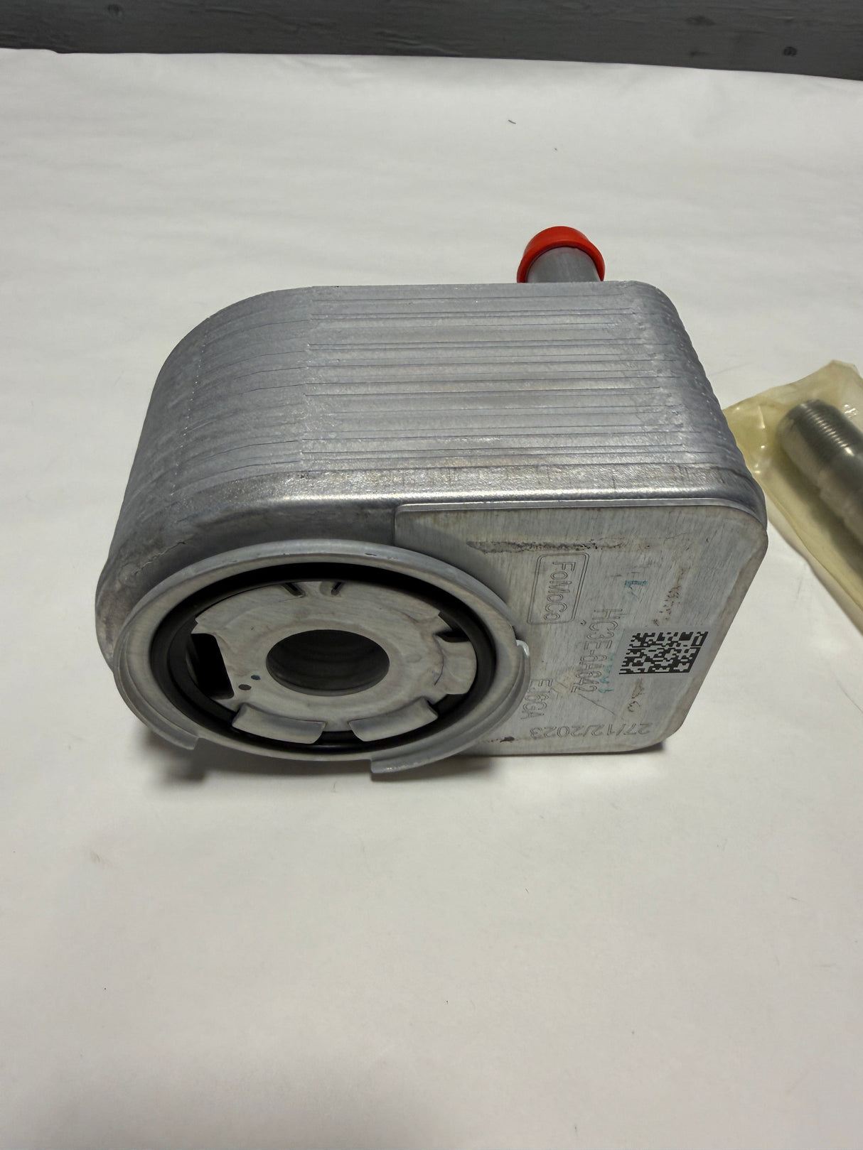 HC3Z-6A642-B 2017-2022 F-250 F-350 6.2 Gas Engine Oil Cooler OEM