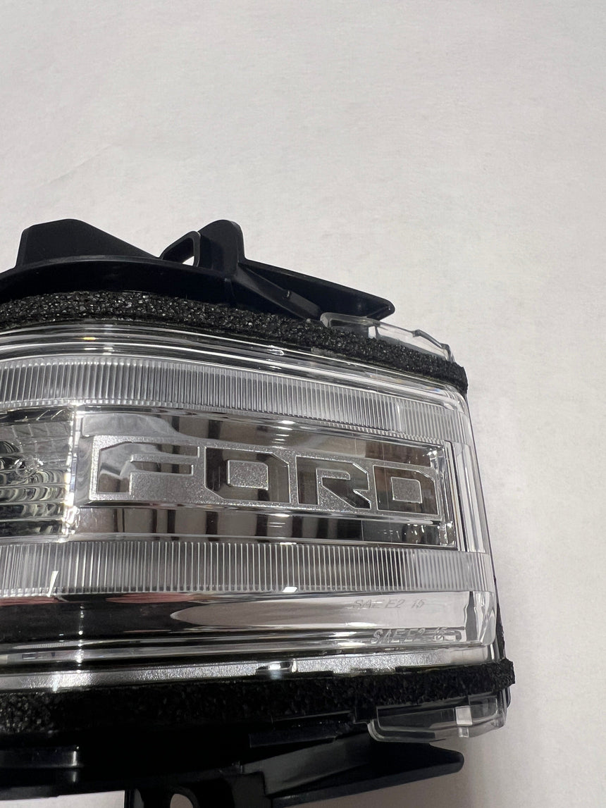 2017-2022 Ford F-250 F-350 Driver Side Mirror Turn Signal W/O Spotlight
