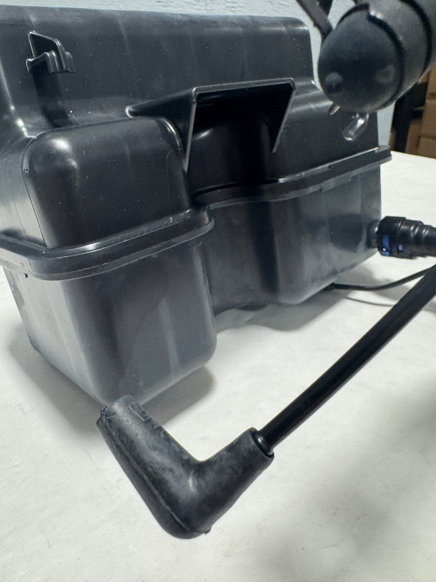 2017-2025 Ford F-250 F-350 4X4 HydroBoost Auto Hub Vacuum Tube Reservoir OEM