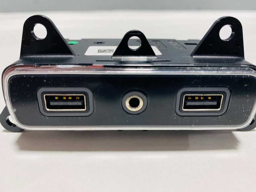 2018-2021 Jeep Grand Cherokee Dual USB Connector Hub with Aux Port