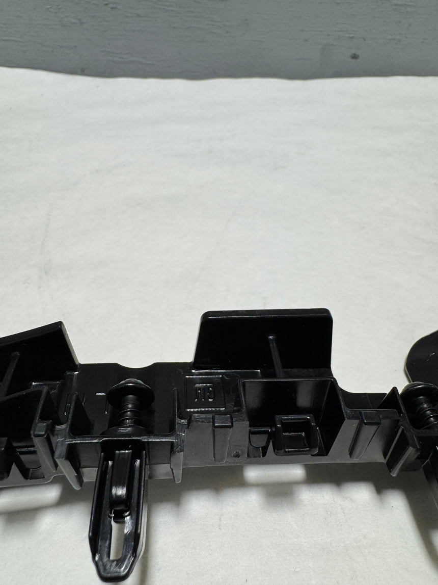 2018-2023 Buick Enclave Front Bumper Cover Guide Driver Side OEM