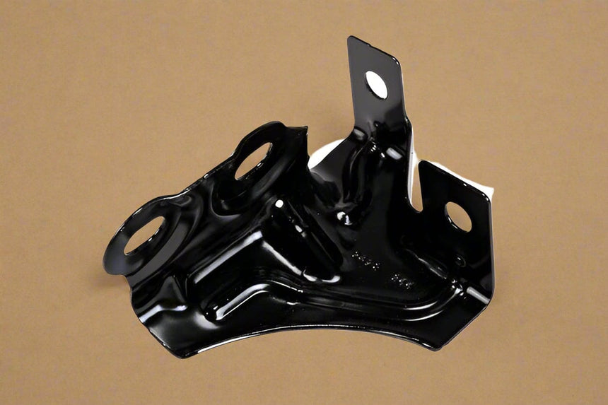 2018-2024 Chevrolet Equinox Front Passenger Fender Upper Bracket Genuine OEM