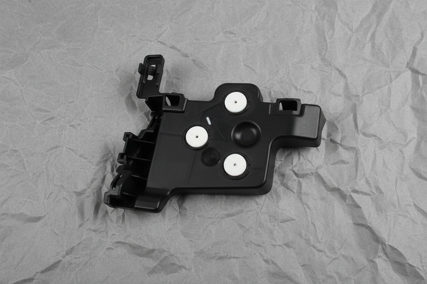 2018-2024 Equinox Mexico Built Passenger Side Rear Bumper Tail Lamp Opening Bracket Genuine OEM