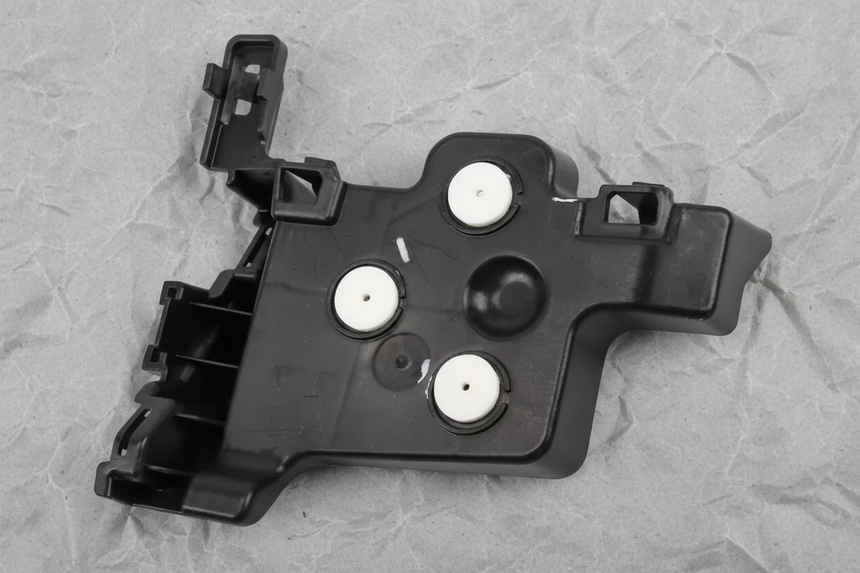 2018-2024 Equinox Mexico Built Passenger Side Rear Bumper Tail Lamp Opening Bracket Genuine OEM