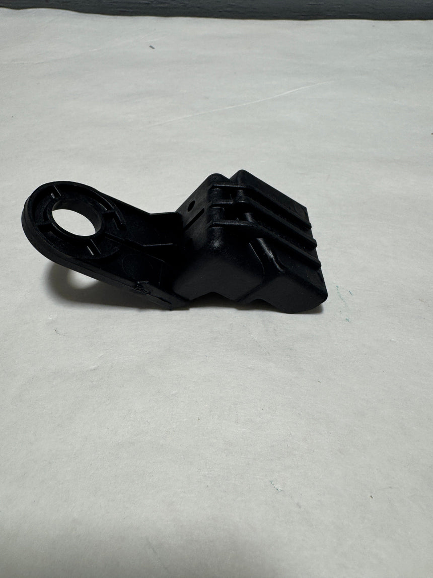 2019-2020 Kia Sorento Passenger Side Headlight Rear Bracket Not For LED Headlights