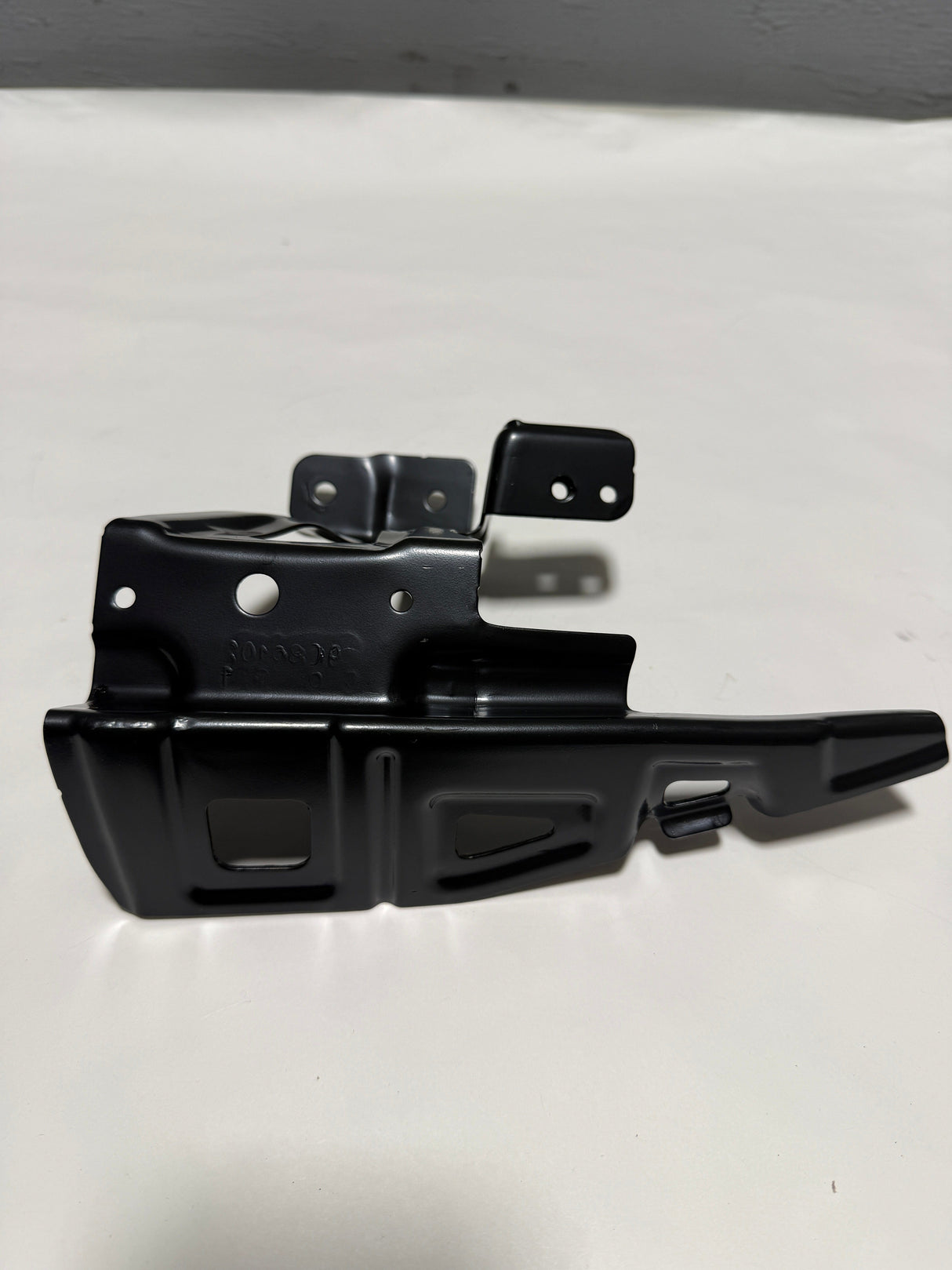 60212-TG7-A00ZZ 2019-2021 Honda Passport Passenger Side Front Fender Support Bracket OEM