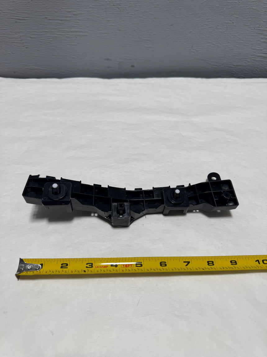 2019-2022 Honda HR-V Front Bumper Passenger Side Retainer Bracket OEM