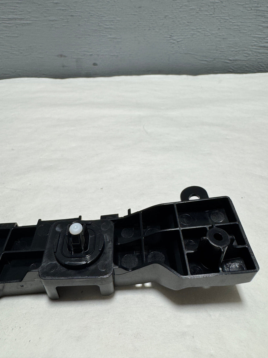 2019-2022 Honda HR-V Front Bumper Passenger Side Retainer Bracket OEM