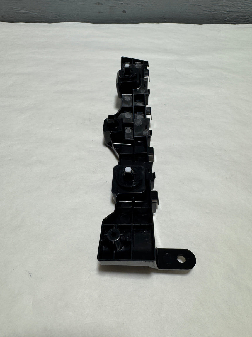 2019-2022 Honda HR-V Front Bumper Passenger Side Retainer Bracket OEM