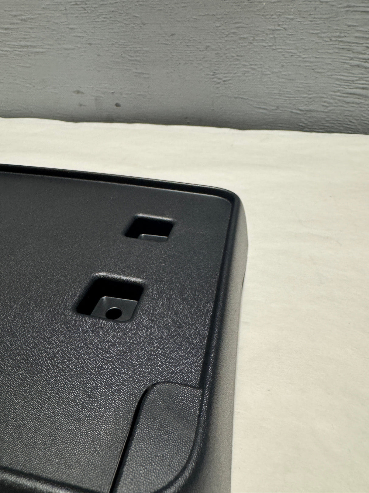 68288477AA 2019-2022 Jeep Cherokee Trailhawk Front License Plate Bracket OEM