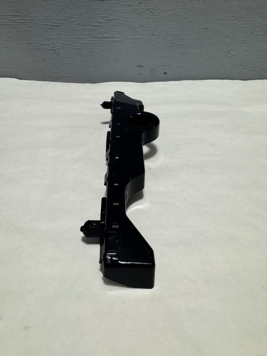 2019-2023 Chevrolet Silverado 1500 Driver Side Front Bumper Guide Driver Bracket OEM