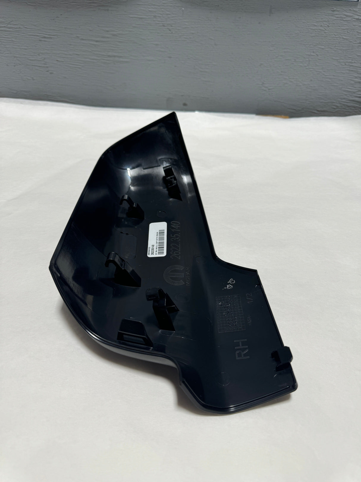 68402098AA 2019-2023 Dodge Ram 1500 DT New Body Style Mirror Cap Passenger SideOEM