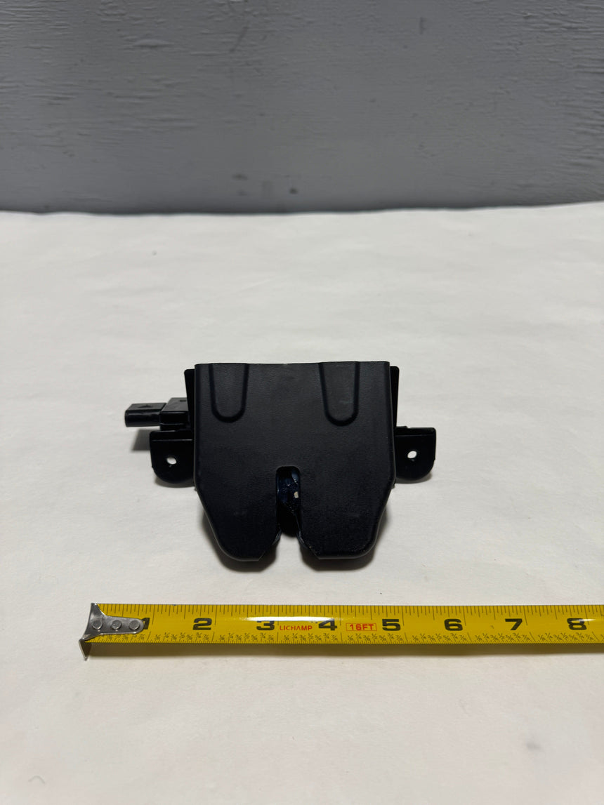 2019-2025 Jeep Cherokee Non Power Liftgate Latch Lock Genuine OEM New OEM