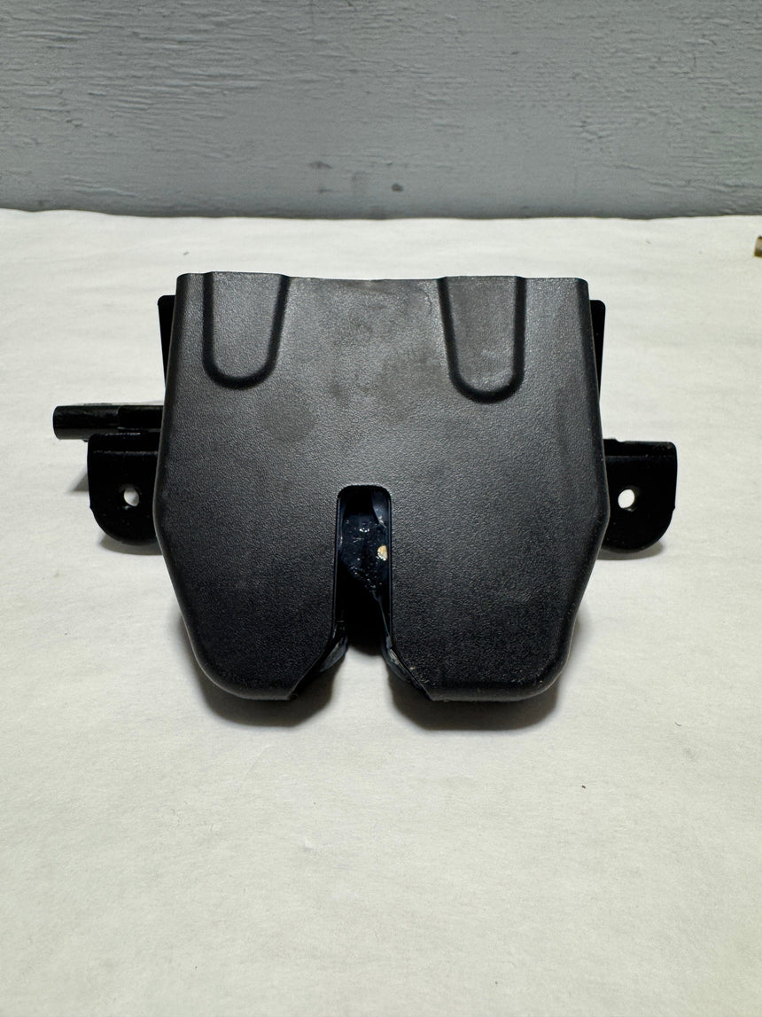 2019-2025 Jeep Cherokee Non Power Liftgate Latch Lock Genuine OEM New OEM