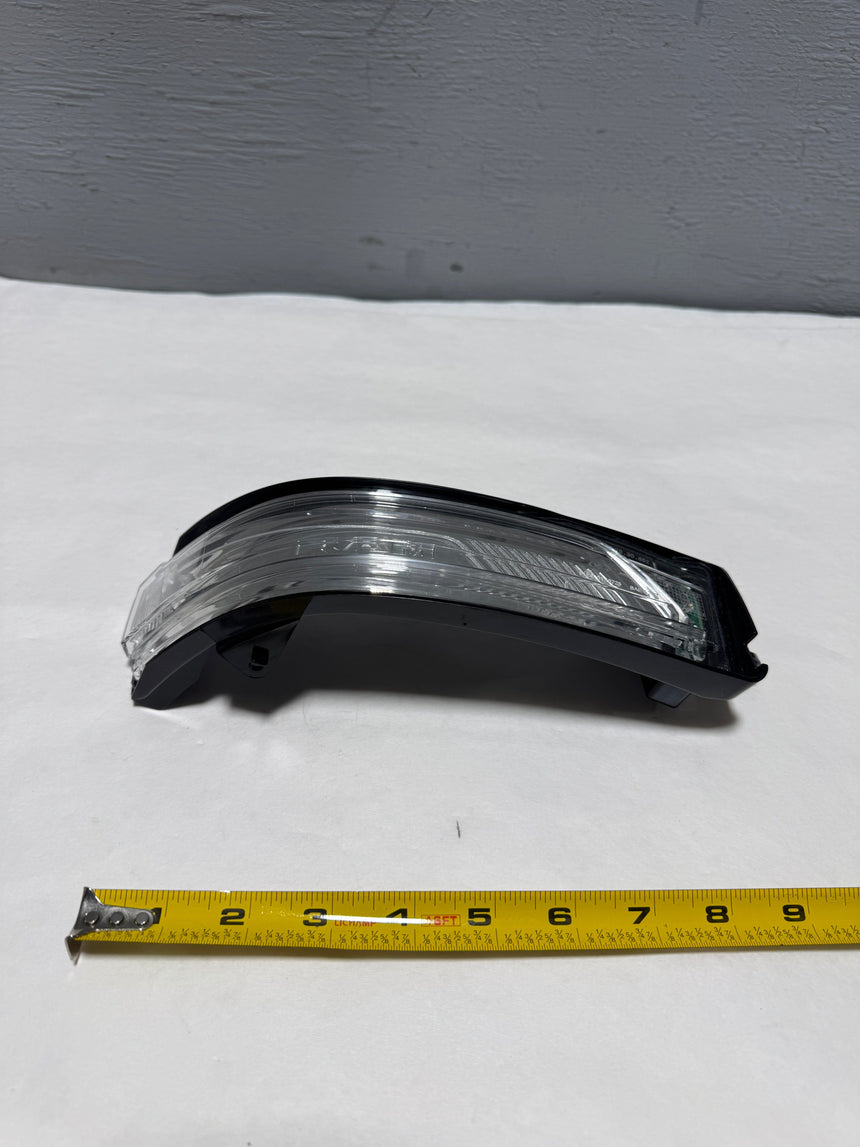 2019-2024 Ram 1500 DT Passenger Side Mirror Turn Signal Light Lamp OEM