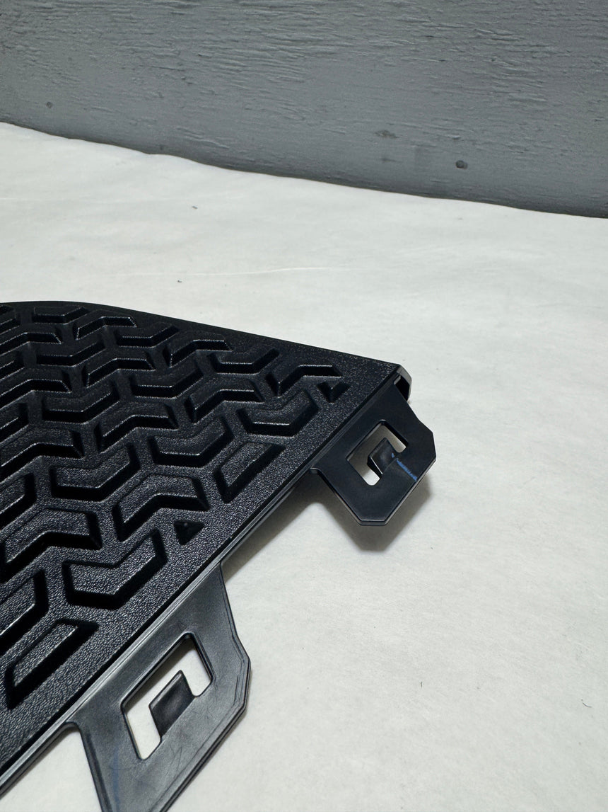 2019-2025 Sierra Silverado 1500 Driver Side Rear Bumper End Step Pad Cap