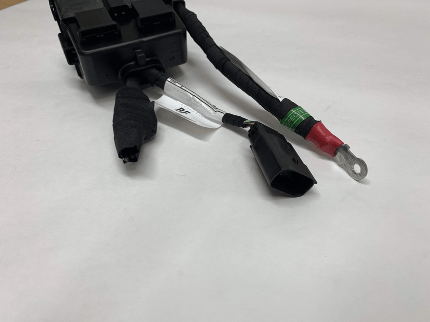 2020-2022 Ford Super Duty F-250 F-350 Upfitter Fuse & Relay Panel