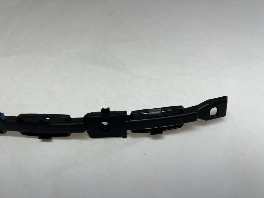 2020-2023 Ford Explorer Passenger Side Roof Molding Retainer Clip No Sunroof Or Rack