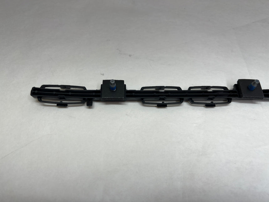 2020-2023 Ford Explorer Passenger Side Roof Molding Retainer Clip No Sunroof Or Rack