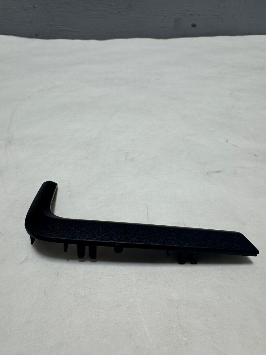 2020-2023 Silverado Sierra Black Passenger Side Roof Console Lamp Side Trim Plate OEM