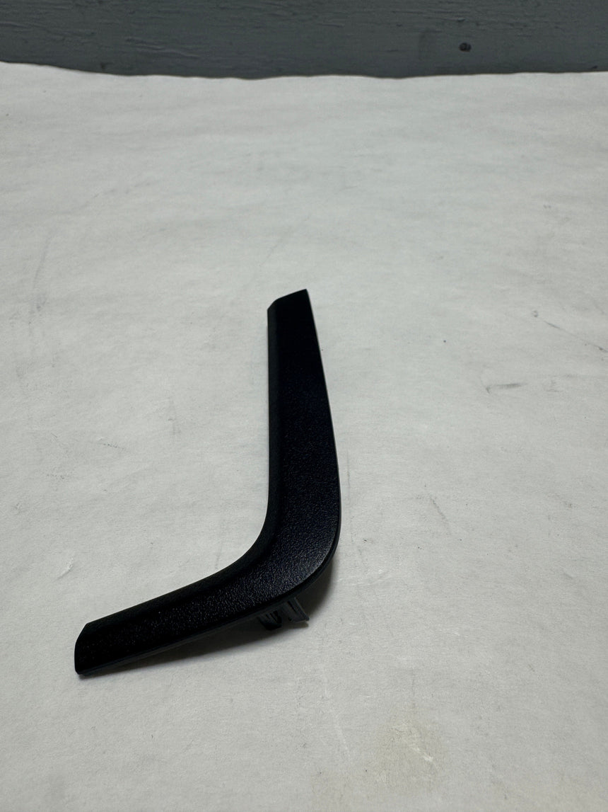 2020-2023 Silverado Sierra Black Passenger Side Roof Console Lamp Side Trim Plate OEM