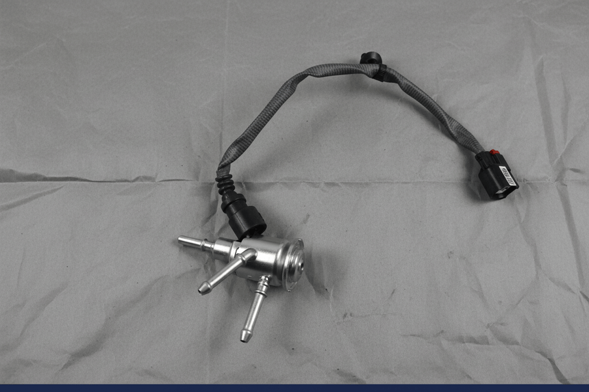 2020-2025 Chevrolet Silverado GMC Sierra 2500 3500 HD 6.6L DEF Diesel Exhaust Fluid Injector OEM