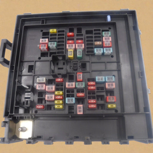 LC2Z-14A068-B 2021-2023 Ford E-350 Van 7.3 Gas Loaded Fuse Box For Non Aux Switch Equipped Vans Only