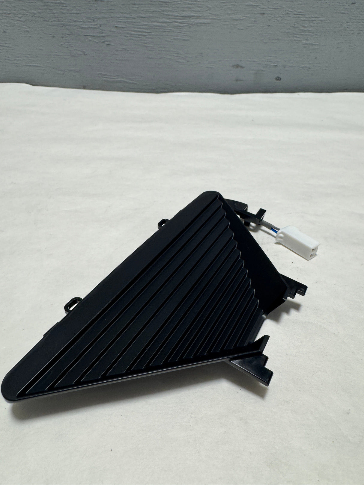 8S180-30A-A01 2023-2024 Honda Accord Front Windshield Camera Trim Heater OEM