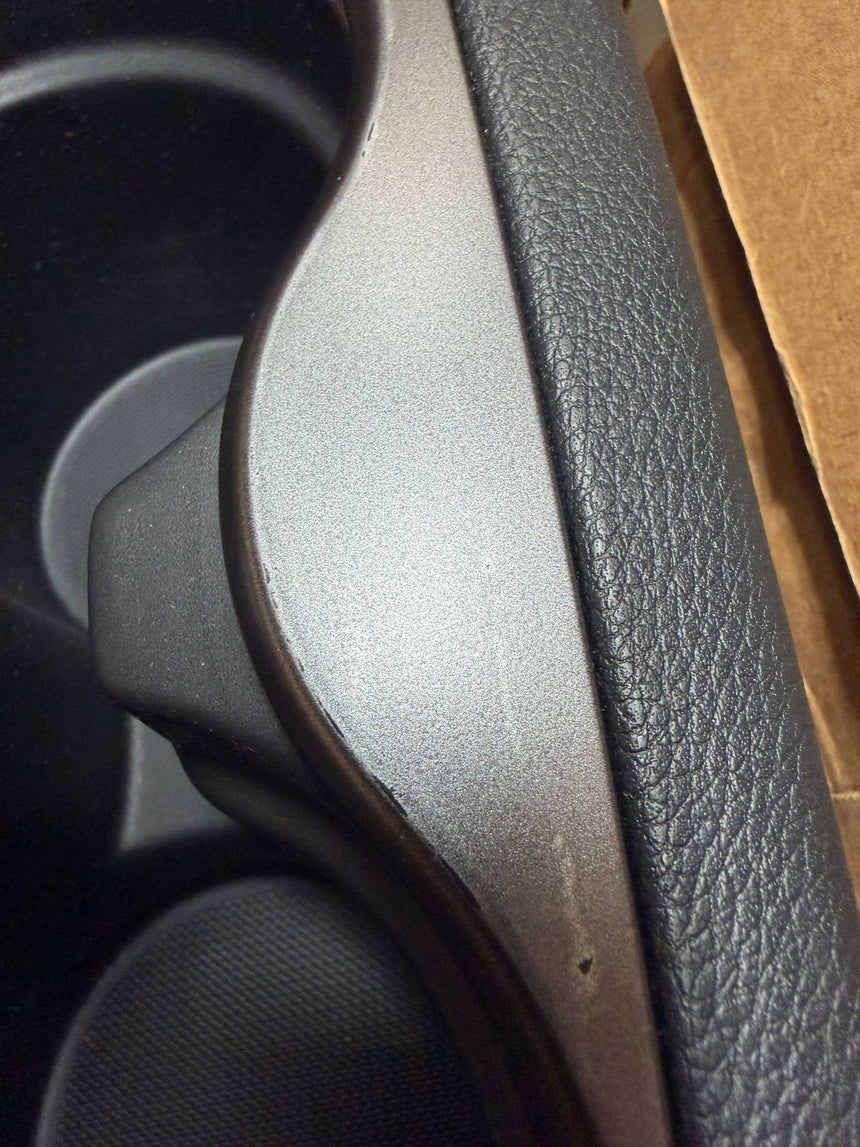 **SCRATCHED** 2019-2021 Honda Passport Illuminated Cup Holder Silver Console Trim