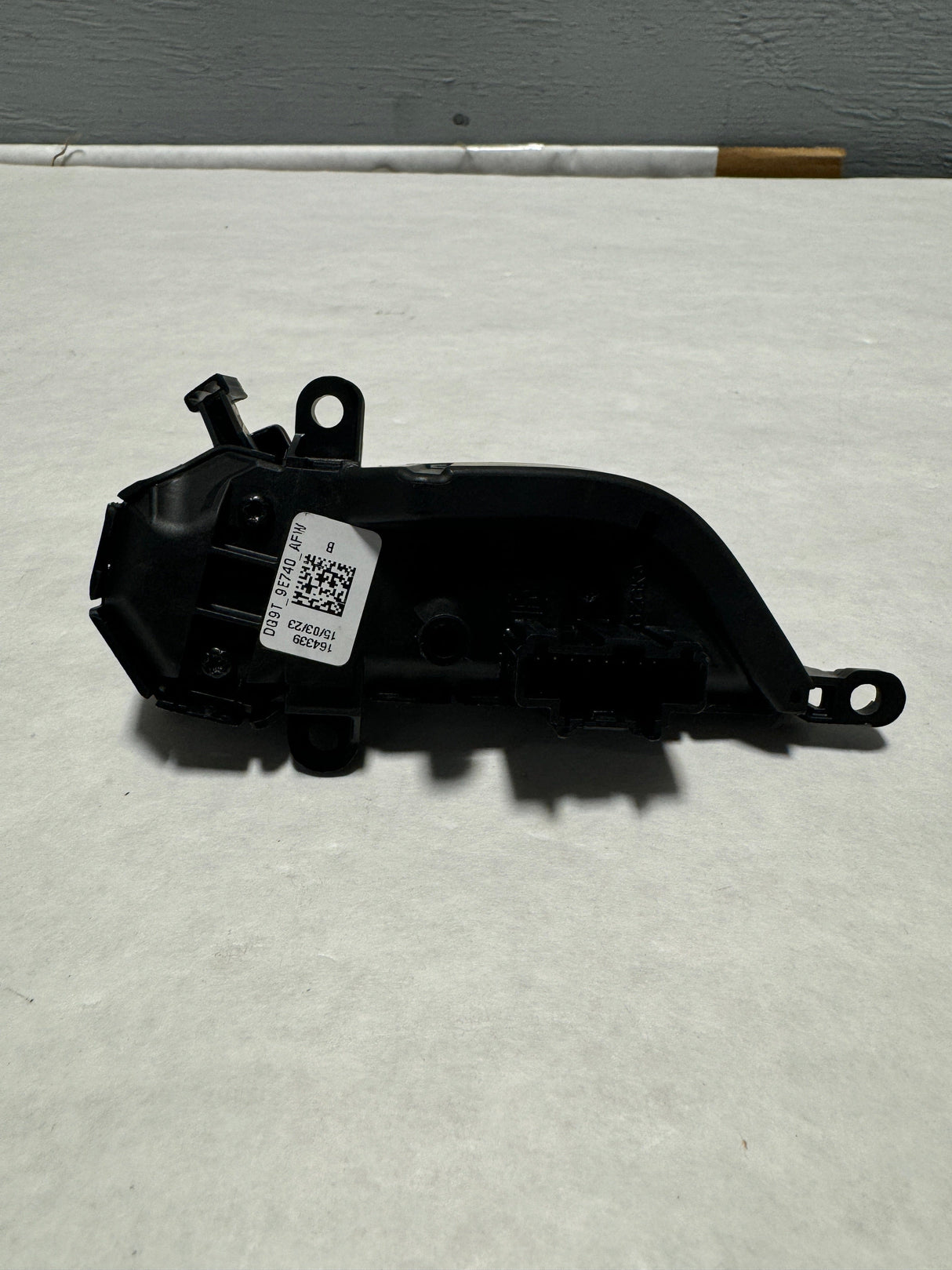 DG9Z-9C888-AD Ford Fusion or Edge Steering Wheel Right Side Cruise Control Switch OEM