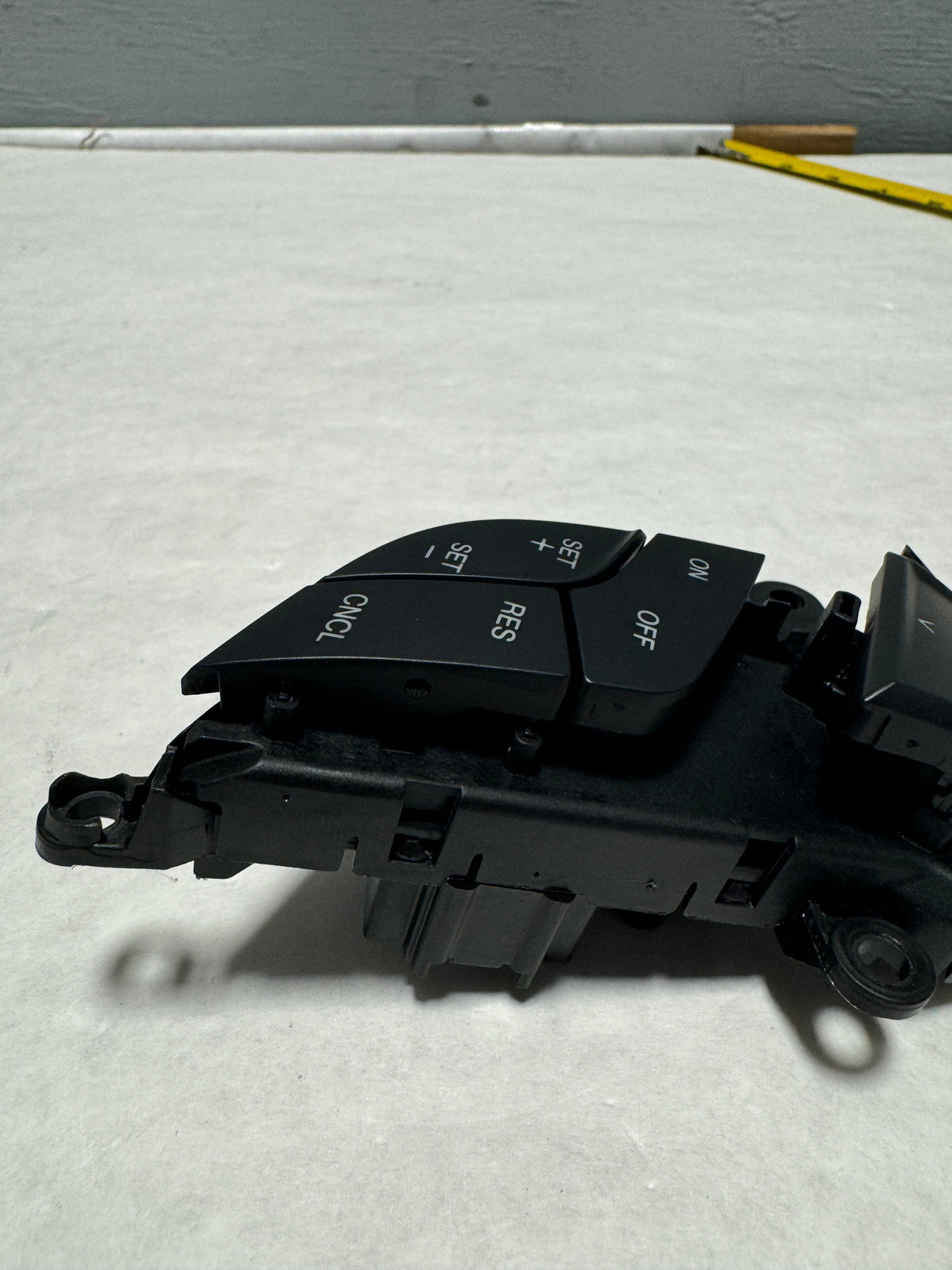 DG9Z-9C888-AD Ford Fusion or Edge Steering Wheel Right Side Cruise Control Switch OEM