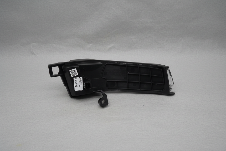 2021-2025 Tahoe Yukon OEM Driver Side Rearview Mirror Turn Signal Lamp